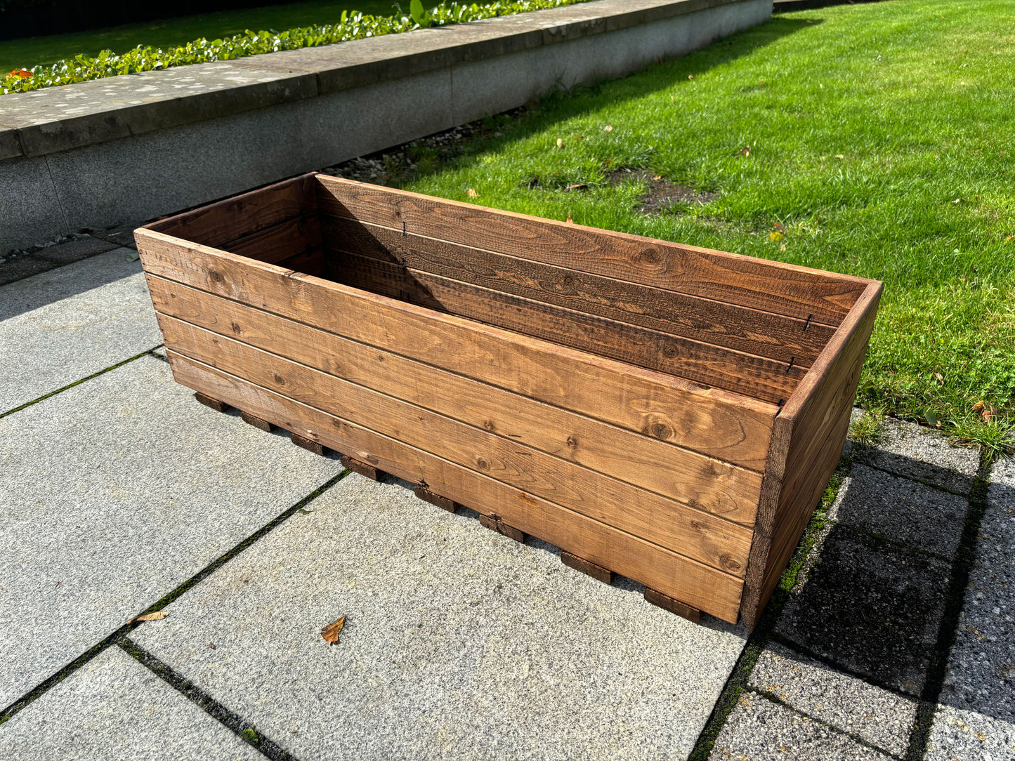Charles Taylor Extra Large Open Trough - main product image