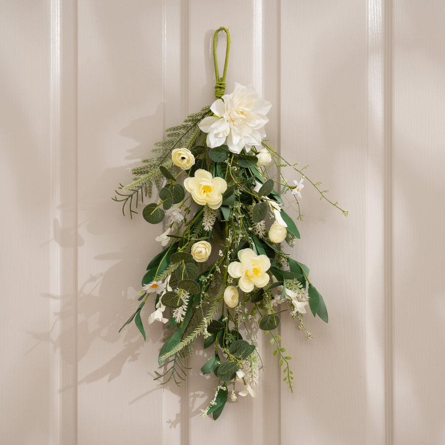 Scottish Everlastings 30cm Artificial Classic White Swag - main product image