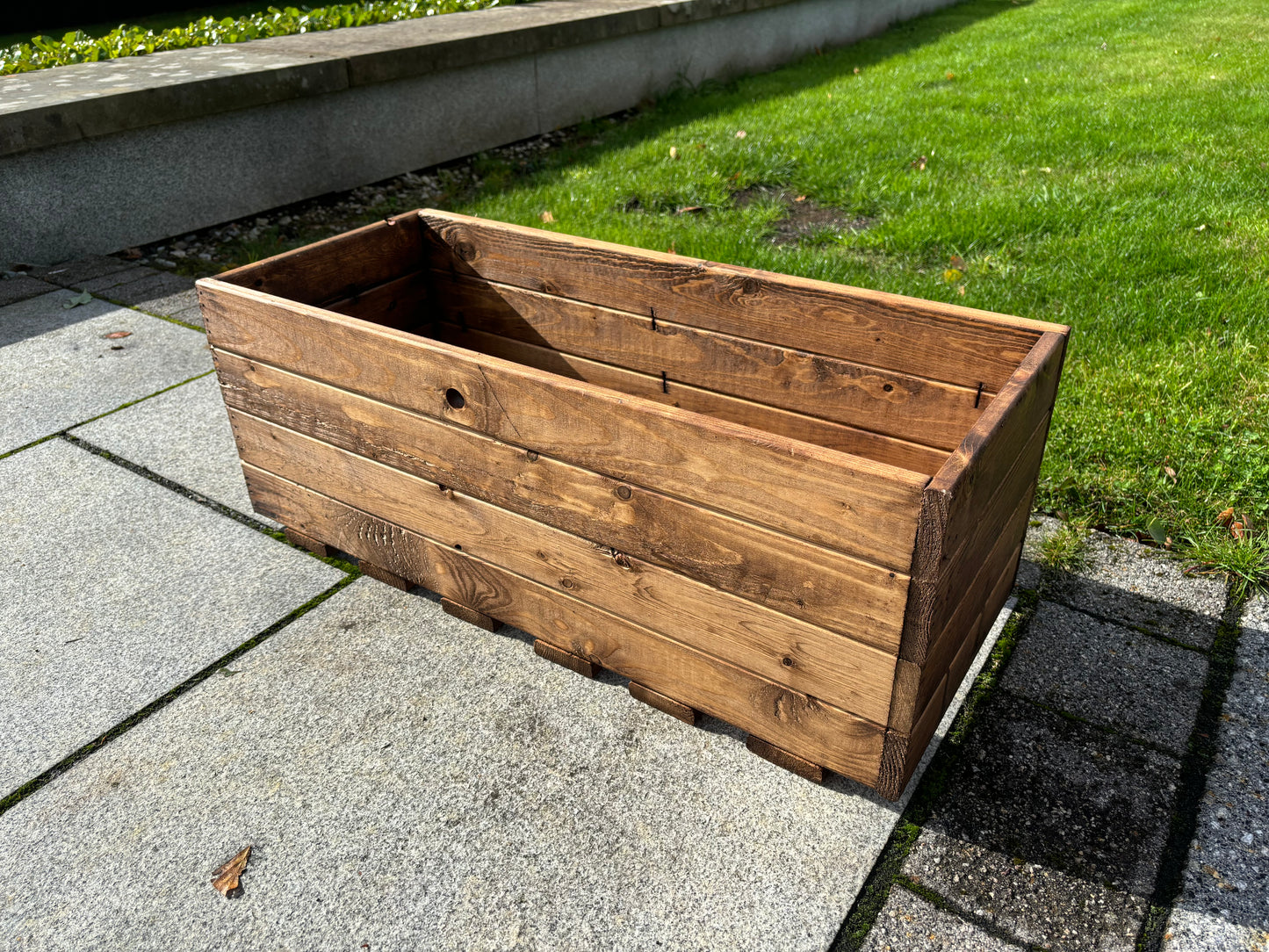 Charles Taylor Large Open Trough - main product image
