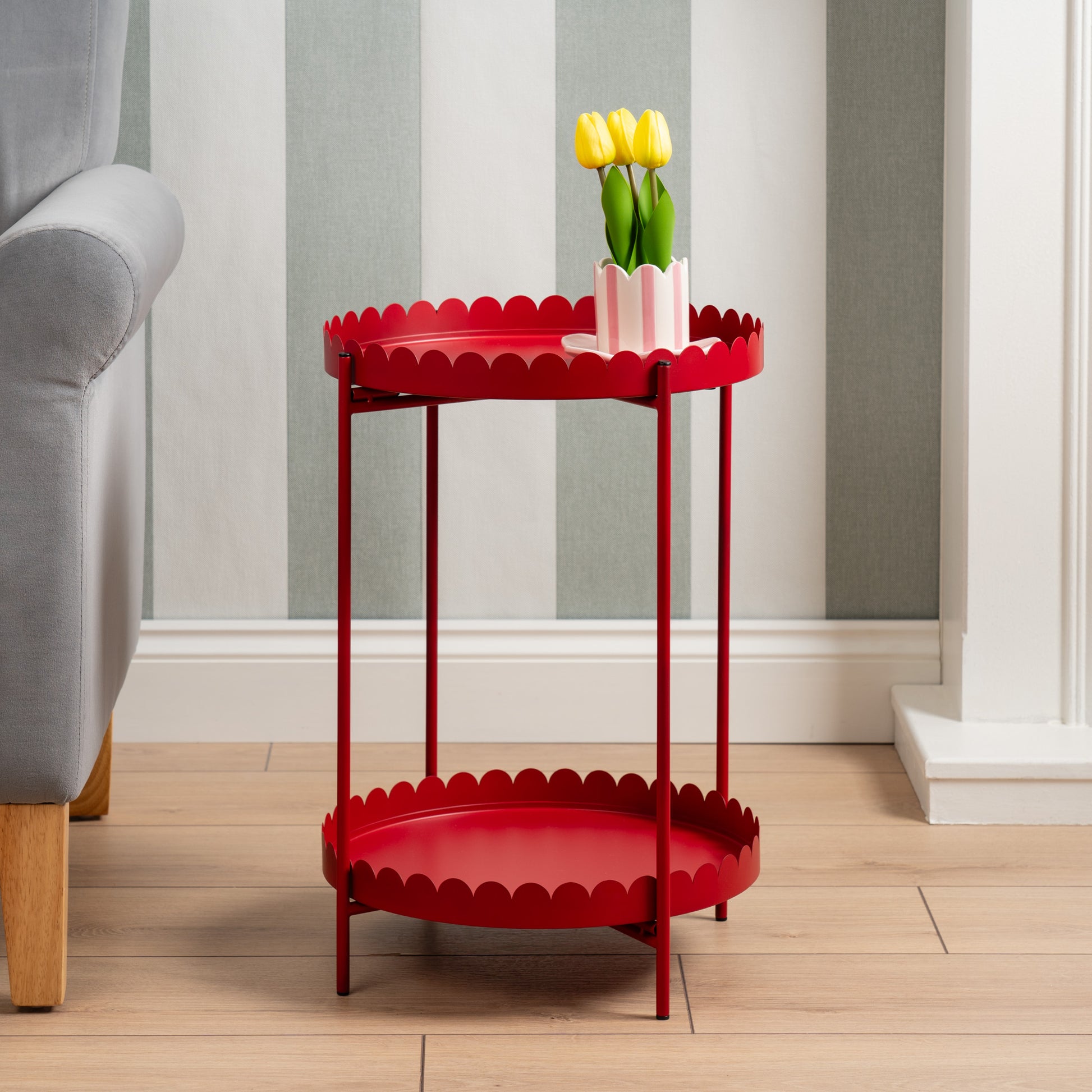Scottish Everlastings Artificial Red Round Scallop Table - main product image